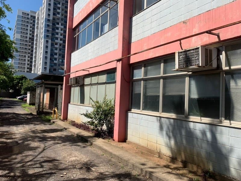 Foto 27 de 28: Comercial em leilão em Osasco - SP, bairro Centro — Imóvel Industrial para Incorporação, 175.586m², área edificada de 83.086m², Centro, Osasco/SP