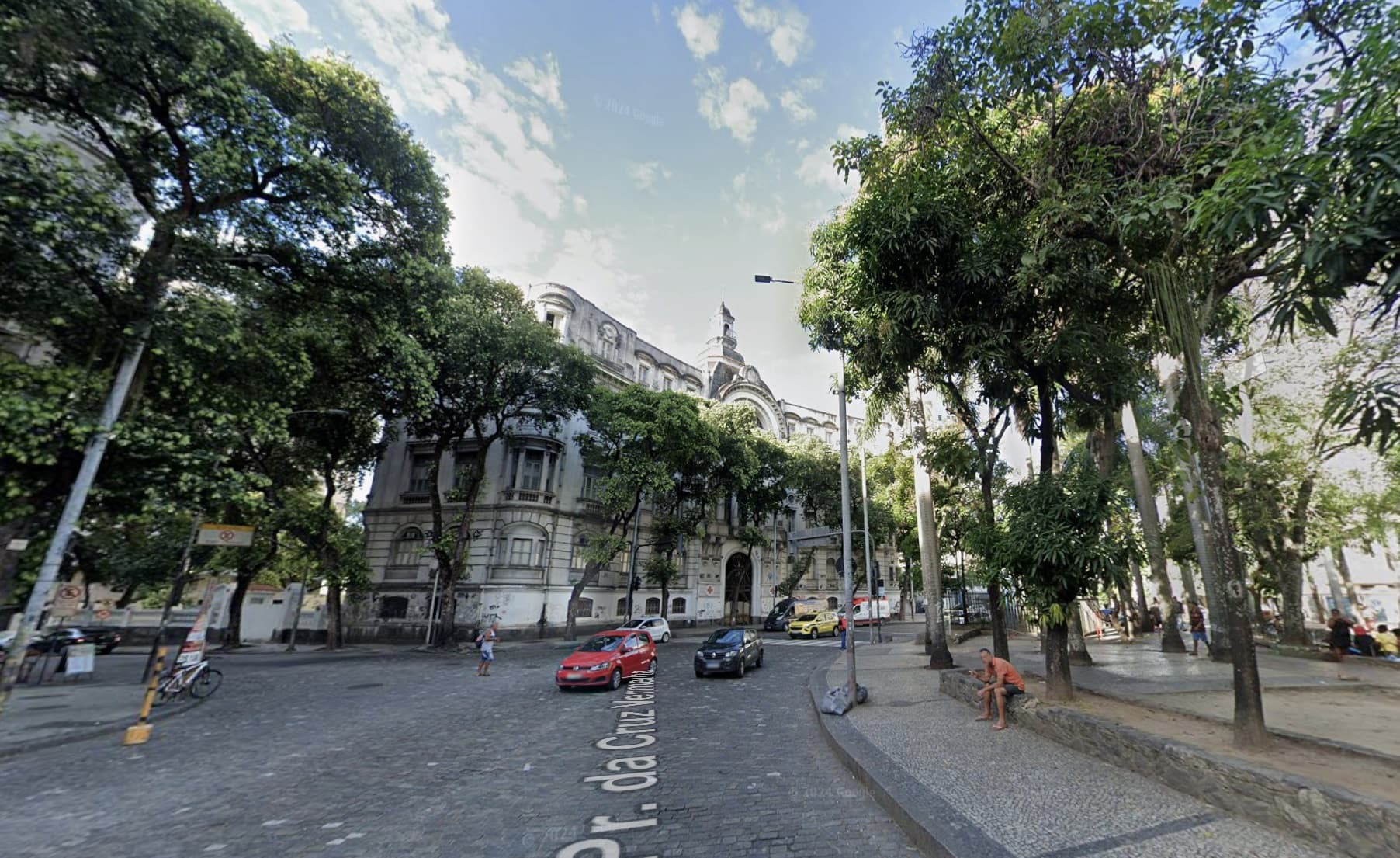 Foto 2 de 3: Comercial em leilão em Rio De Janeiro - RJ, bairro Centro — Hospital, A.C.: 6.700m², 4 pavimentos, Centro, Rio de Janeiro/RJ