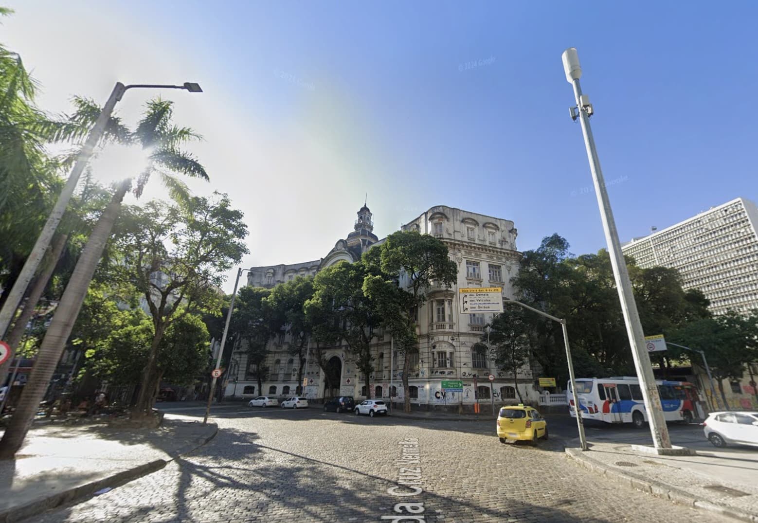 Foto 1 de 3: Comercial em leilão em Rio De Janeiro - RJ, bairro Centro — Hospital, A.C.: 6.700m², 4 pavimentos, Centro, Rio de Janeiro/RJ