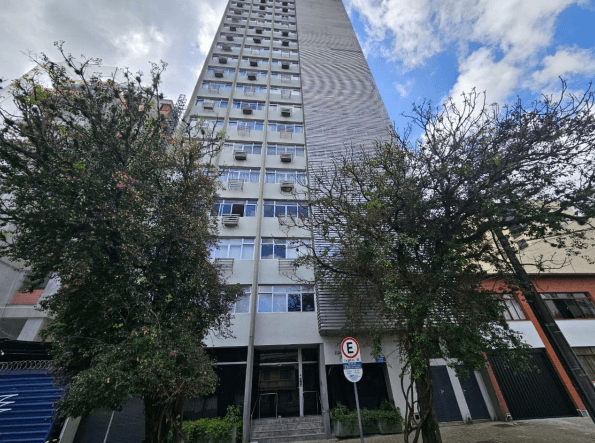 Foto 2 de 13: Apartamento em leilão em Curitiba - PR — Apartamento, 241m², Água Verde, Curitiba/PR