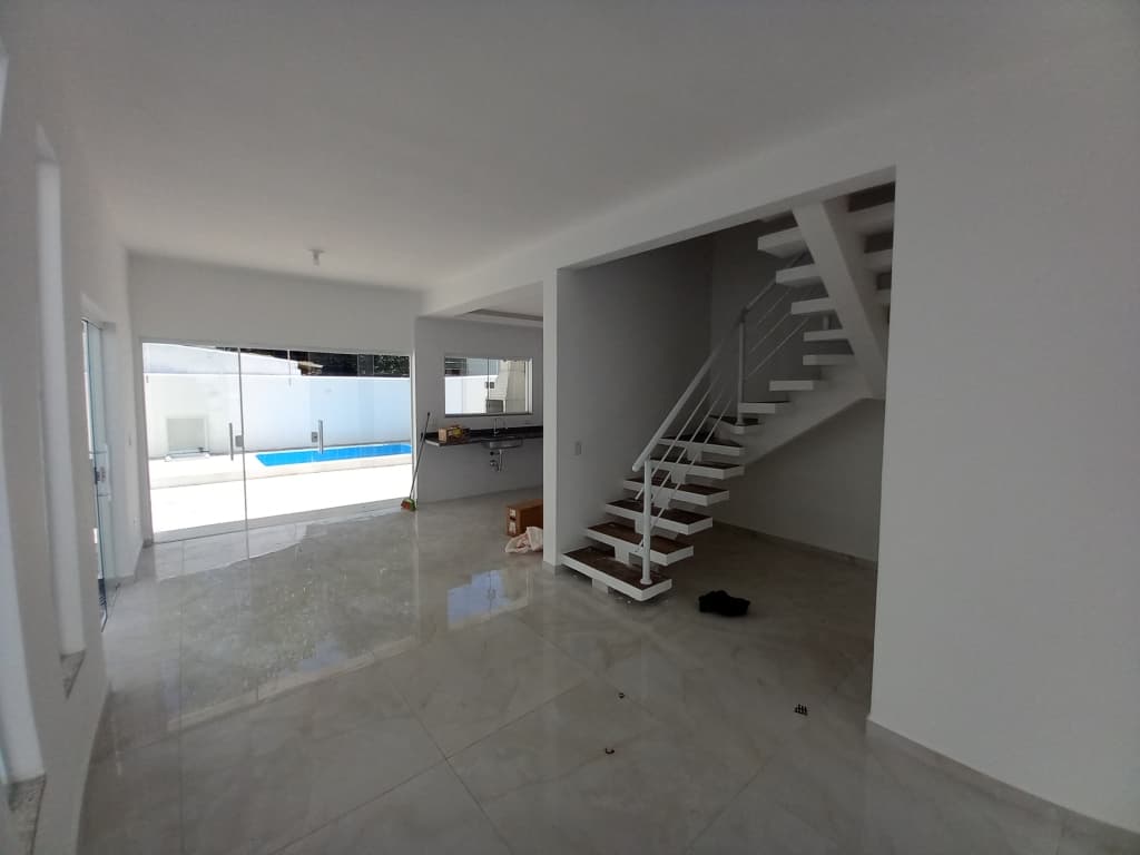 Foto 12 de 15: Casa em leilão em Itanhaém - SP, bairro Jardim São Fernando — Unidade Residencial em Condomínio no Litoral Paulista - Área Total de 87,397 m² – Itanhaém
