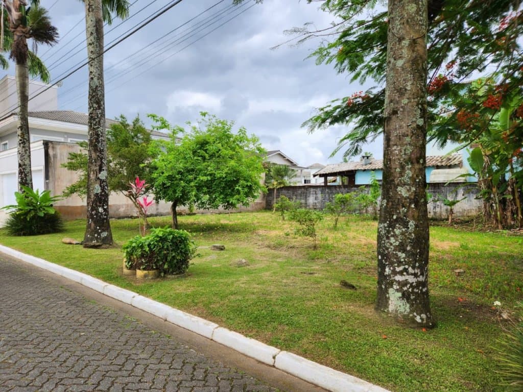Foto 4 de 8: Terreno em leilão em Guarujá - SP — Direitos do Terreno, 486m², JARDIM PERNAMBUCO II, Praia do Pernambuco, Guarujá/SP