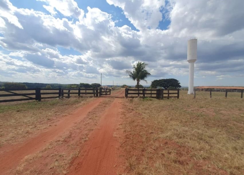 Foto 1 de 2: Area Rural em leilão em Jaciara - MT — Imóvel Rural, 3.006,61 Hectares, PASTO e BENFEITORIAS, Fazenda Formosa, Jaciara/MT