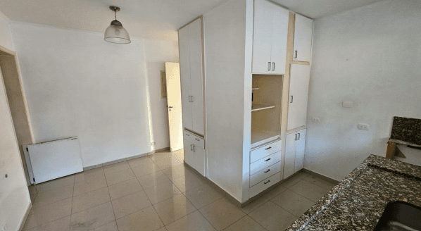 Foto 1 de 3: Apartamento em leilão em São Paulo - SP, bairro Cerqueira César — Apartamento DESOCUPADO de ALTO PADRÃO com 2 Vagas no Edifício Oédipus, Cerqueira César/SP, 218,94m² de Área Total