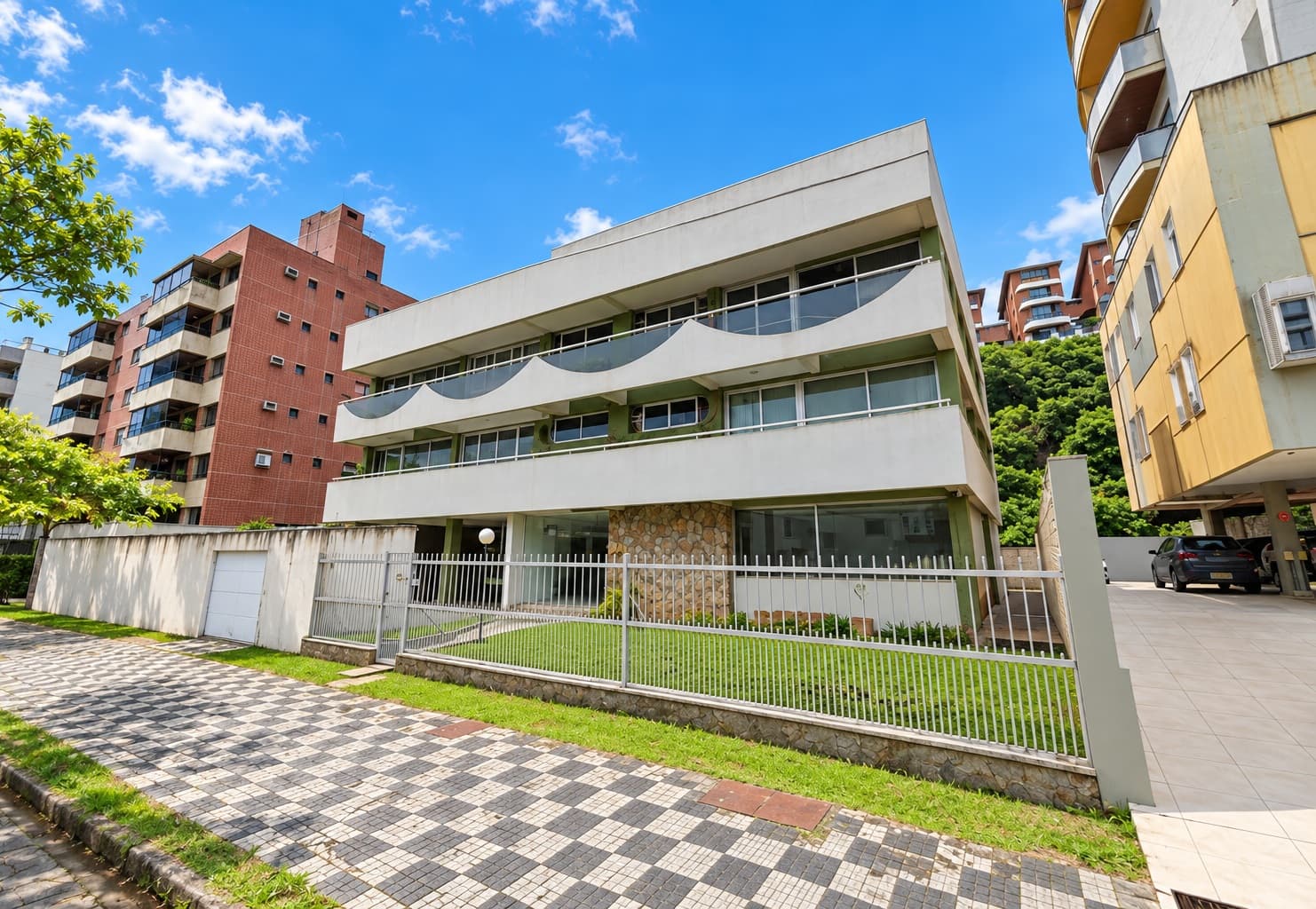 Apartamento em leilão em Guarujá - SP, bairro Enseada — Apartamento, 269m², a.ú 160,100m², Vila Júlia, Guarujá/SP