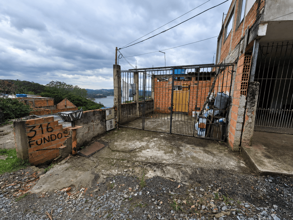 Terreno em leilão em Santo André - SP, bairro Recreio da Borda do Campo — Direitos do Lote de Terreno, 03 edificações, 130m², Santo André/SP