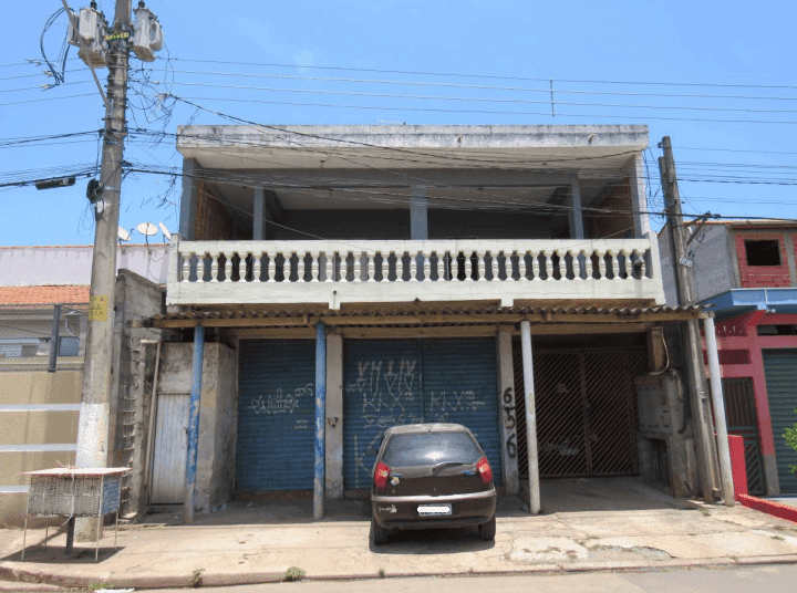 Foto 2 de 31: Comercial em leilão em Santana De Parnaíba - SP — Imóvel Residencial e Comercial, 392m², Jardim Silvio, Santana de Parnaíba/SP