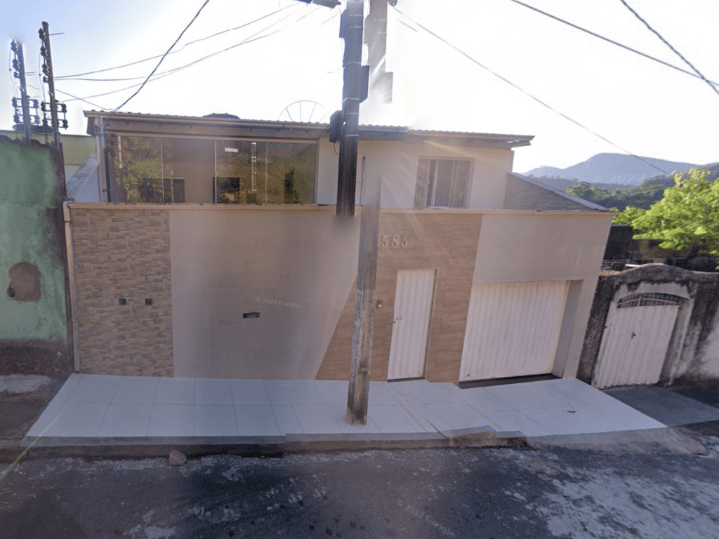 Casa em leilão em Coronel Fabriciano - MG, bairro Floresta — Casa, 249m², Coronel Fabriciano/MG