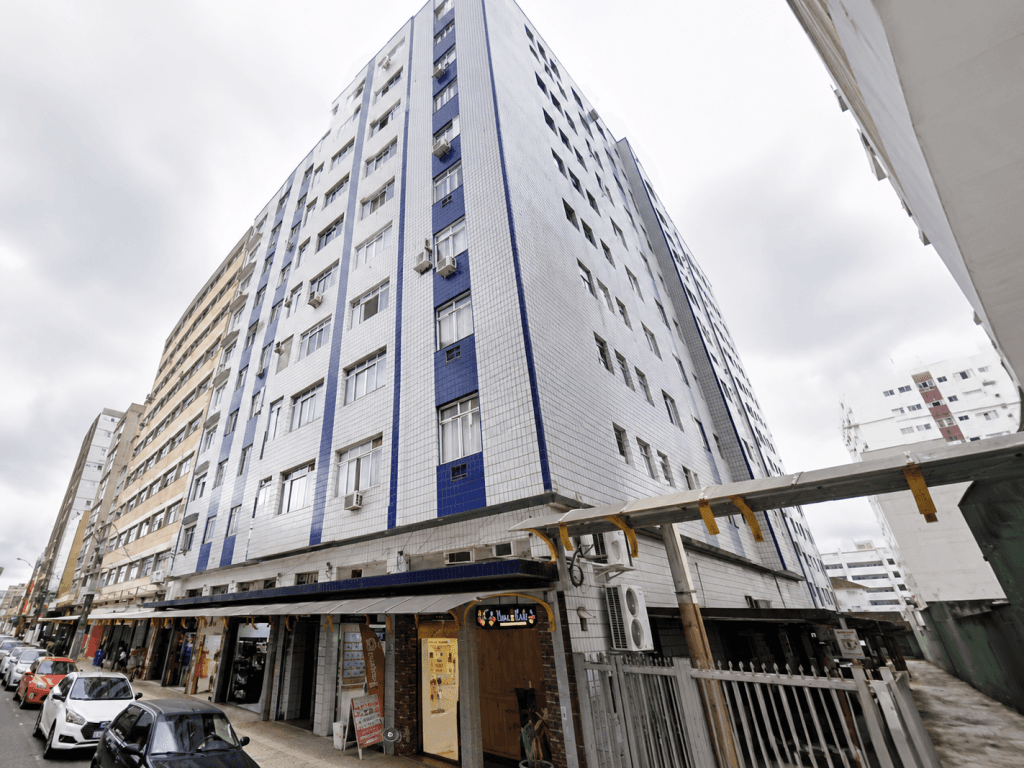 Foto 1 de 3: Apartamento em leilão em São Vicente - SP, bairro Centro — Kitnet Reformada, 20,73m², Edifício Benedito Calixto, Centro, São Vicente/SP