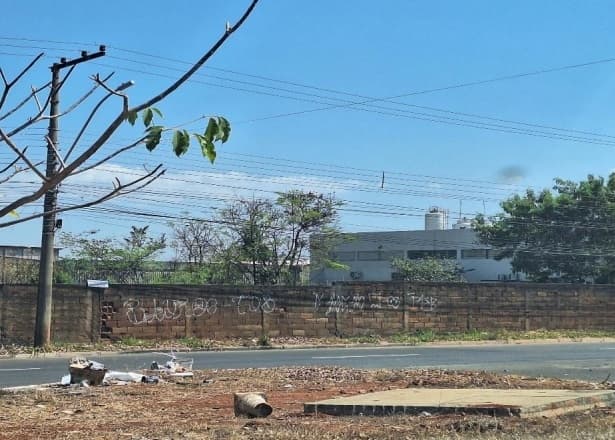 Foto 3 de 6: Comercial em leilão em Brasília - DF — Imóvel Comercial, 500m², SAAN, Brasília/DF