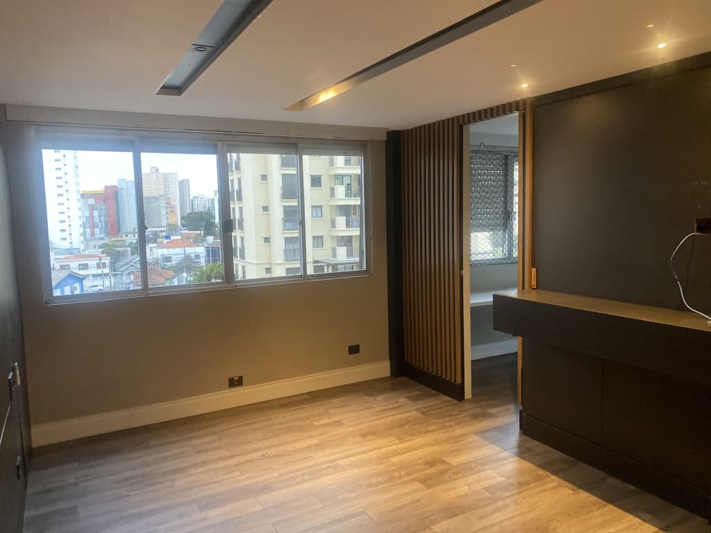 Foto 8 de 16: Apartamento em leilão em Curitiba - PR, bairro Centro — Apartamento n° 21 com 241m², Edifício Janaína - Curitiba/PR