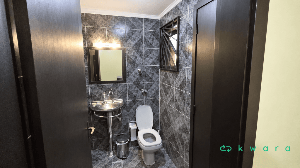 Foto 6 de 19: Casa em leilão em Porto Alegre - RS, bairro Jardim São Pedro — Sobrado de 163m² no Jardim São Pedro - Porto Alegre/RS