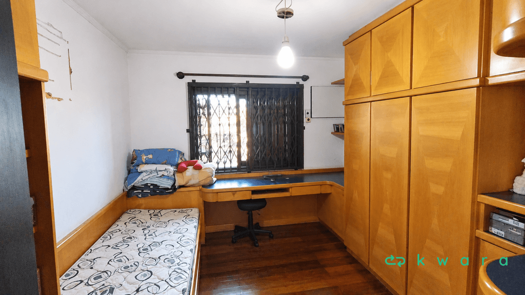 Foto 16 de 19: Casa em leilão em Porto Alegre - RS, bairro Jardim São Pedro — Sobrado de 163m² no Jardim São Pedro - Porto Alegre/RS