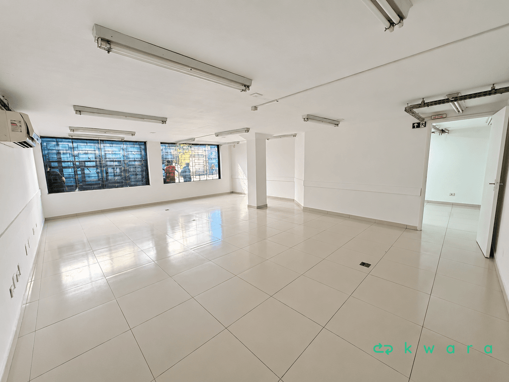 Foto 19 de 21: Comercial em leilão em Curitiba - PR, bairro Centro — Sala Comercial de 386,74,00 m² no Centro, Curitiba / PR