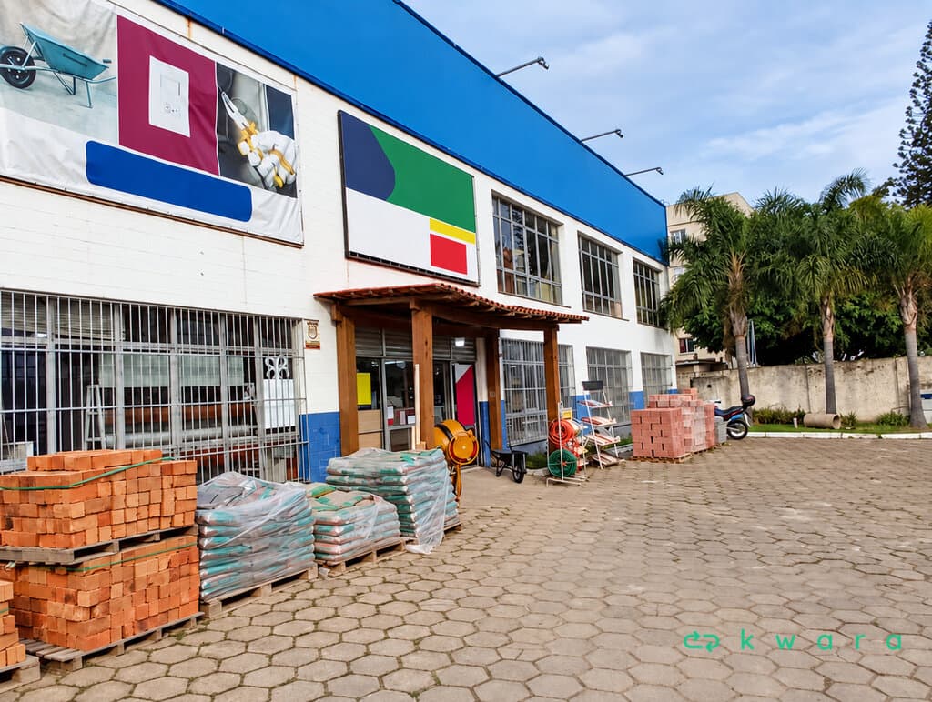 Foto 2 de 5: Comercial em leilão em Porto Alegre - RS, bairro Belém Novo — Galpão de 2620m² no Belém Novo - Porto Alegre/RS