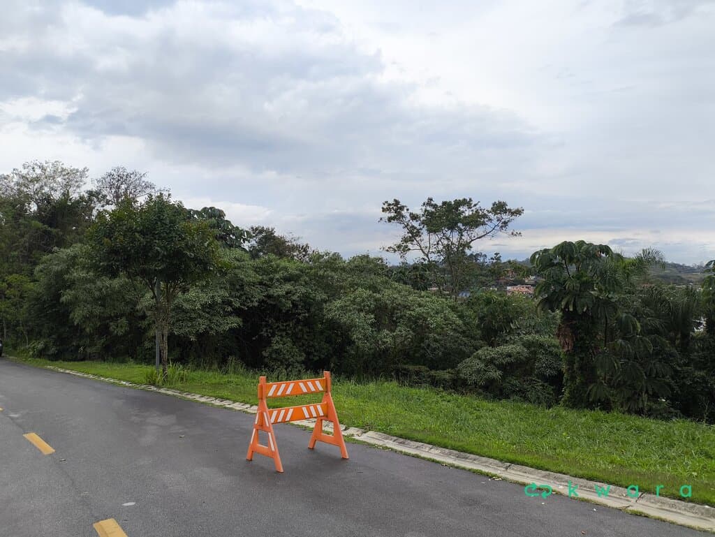 Foto 14 de 20: Terreno em leilão em Cotia - SP, bairro Granja Vianna — Leilão de terreno com 625m² de área total em Cotia/SP