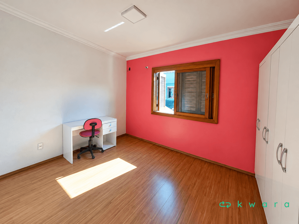 Foto 11 de 17: Casa em leilão em Porto Alegre - RS, bairro Hípica — Casa de 188,08 m² em Hípica, Porto Alegre / RS
