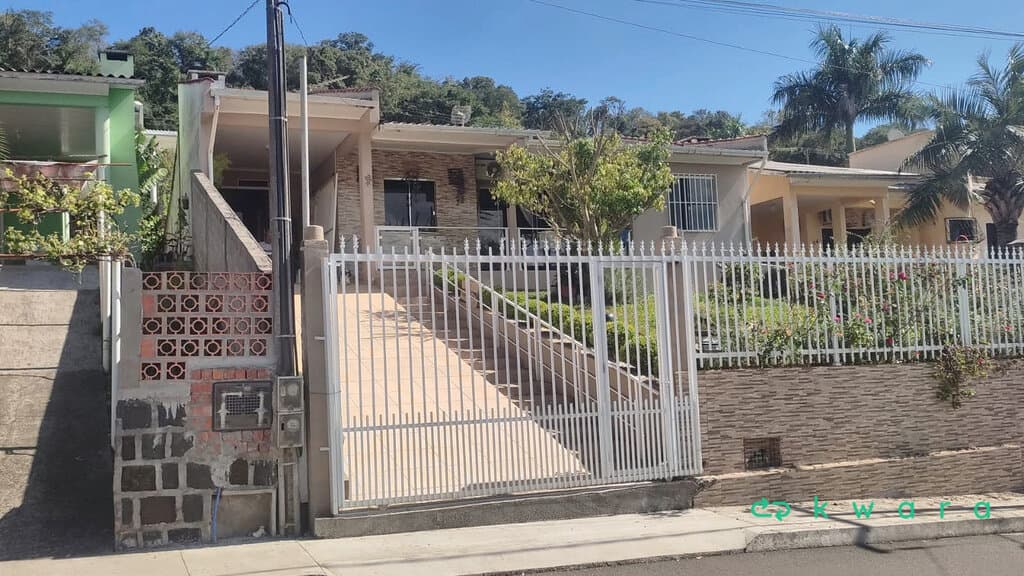Foto 3 de 7: Casa em leilão em Concórdia - SC, bairro Sintrial — Casa de 60,90 m² em Sintrial, Concórdia / SC
