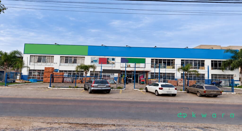 Foto 1 de 5: Comercial em leilão em Porto Alegre - RS, bairro Belém Novo — Galpão de 2620m² no Belém Novo - Porto Alegre/RS