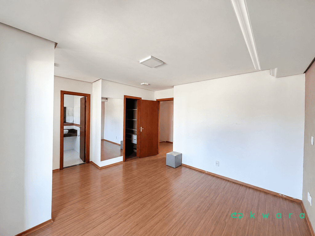 Foto 15 de 17: Casa em leilão em Porto Alegre - RS, bairro Hípica — Casa de 188,08 m² em Hípica, Porto Alegre / RS