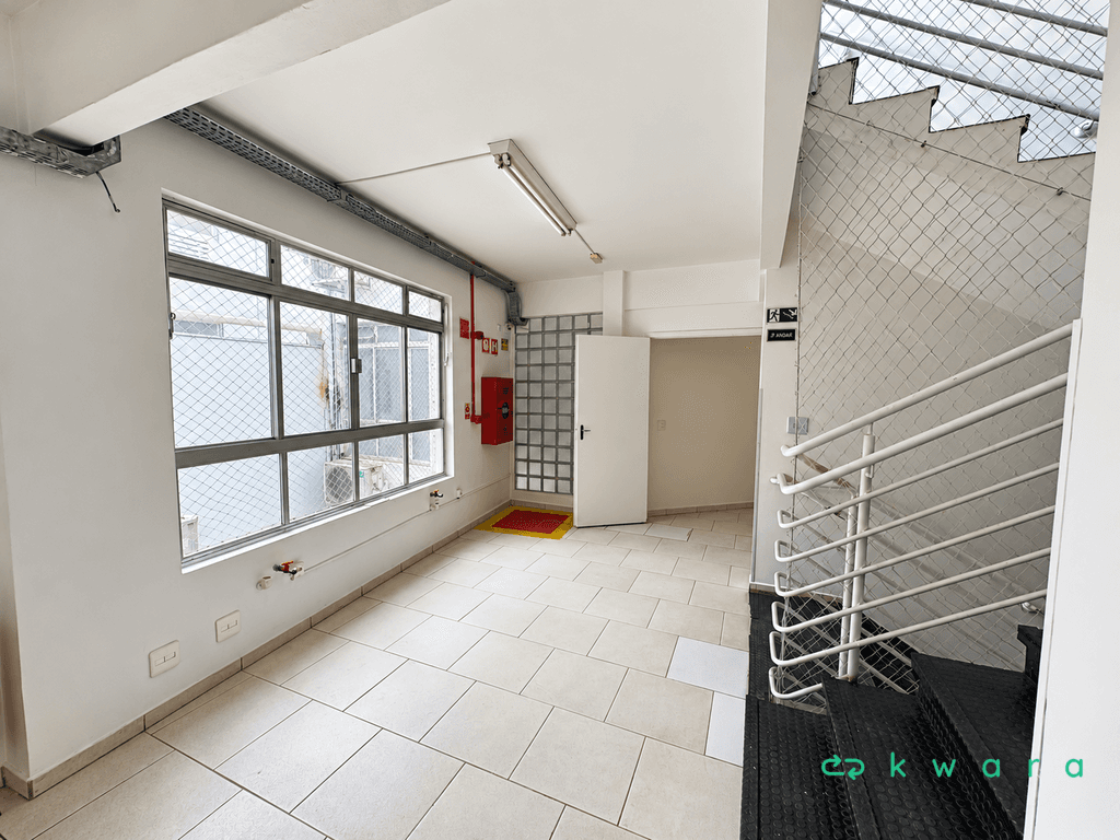 Foto 10 de 21: Comercial em leilão em Curitiba - PR, bairro Centro — Sala Comercial de 386,74,00 m² no Centro, Curitiba / PR