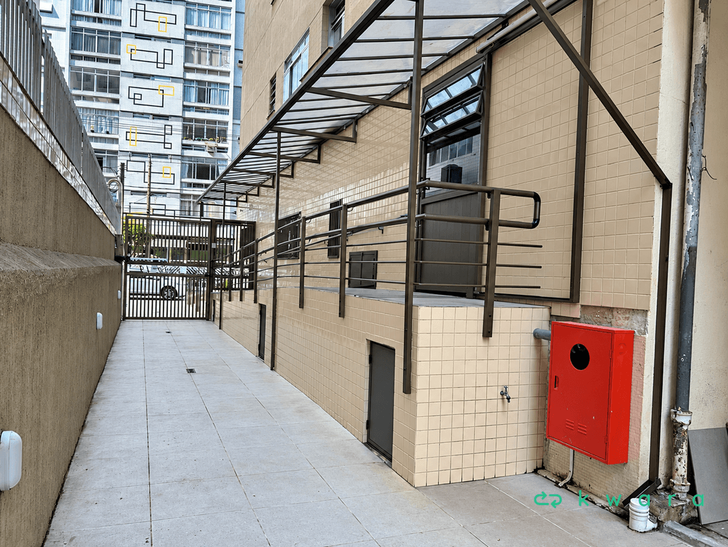 Foto 4 de 12: Apartamento em leilão em Santos - SP, bairro Boqueirão — Apartamento com 263m² em Santos/SP