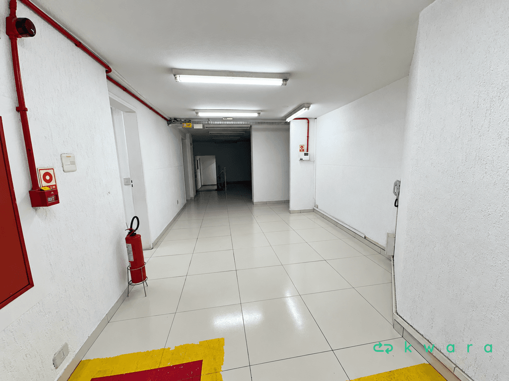 Foto 13 de 21: Comercial em leilão em Curitiba - PR, bairro Centro — Sala Comercial de 386,74,00 m² no Centro, Curitiba / PR