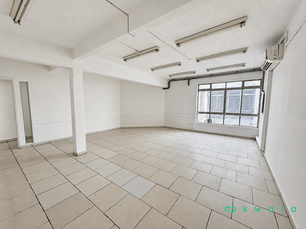 Foto 15 de 21: Comercial em leilão em Curitiba - PR, bairro Centro — Sala Comercial de 386,74,00 m² no Centro, Curitiba / PR