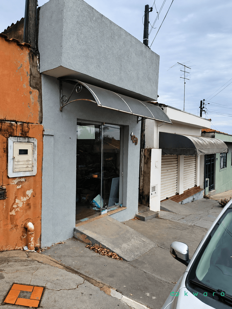 Foto 1 de 23: Comercial em leilão em Santa Rosa De Viterbo - SP, bairro Centro — 2 salas comerciais com 85m² de área construída em Santa Rosa de Viterbo/SP