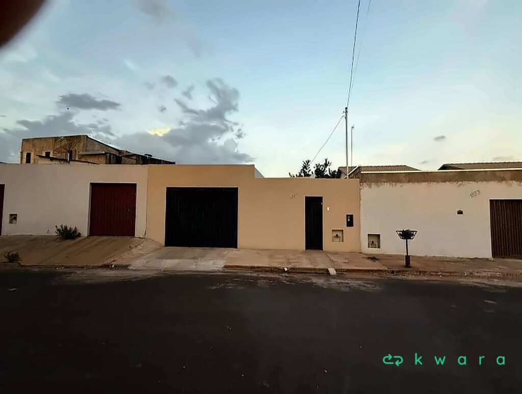 Foto 2 de 5: Casa em leilão em Frutal - MG, bairro Jardim do Bosque — Casa de 170,30 m² no Jardim do Bosque, Frutal / MG
