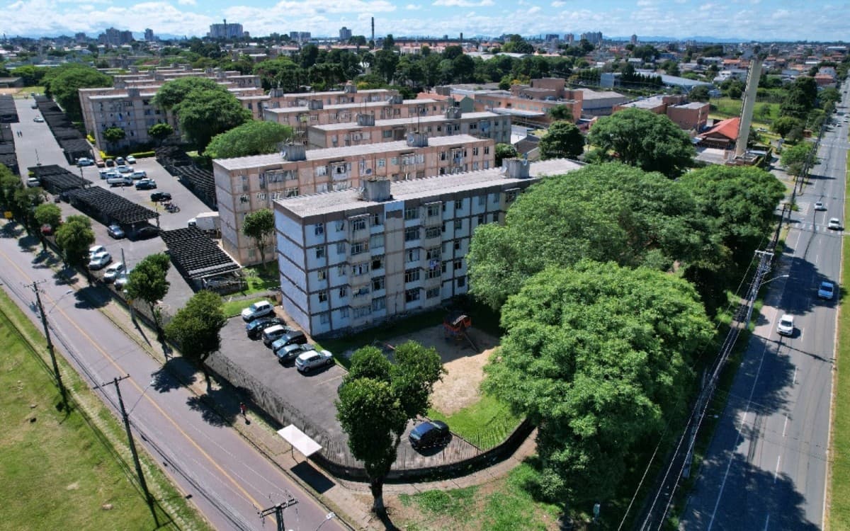 Foto 1 de 7: Apartamento em leilão em Curitiba - PR — Lote 1 - APARTAMENTO NO CONDOMÍNIO CONJUNTO RESIDENCIAL MARECHAL RONDON, CIC