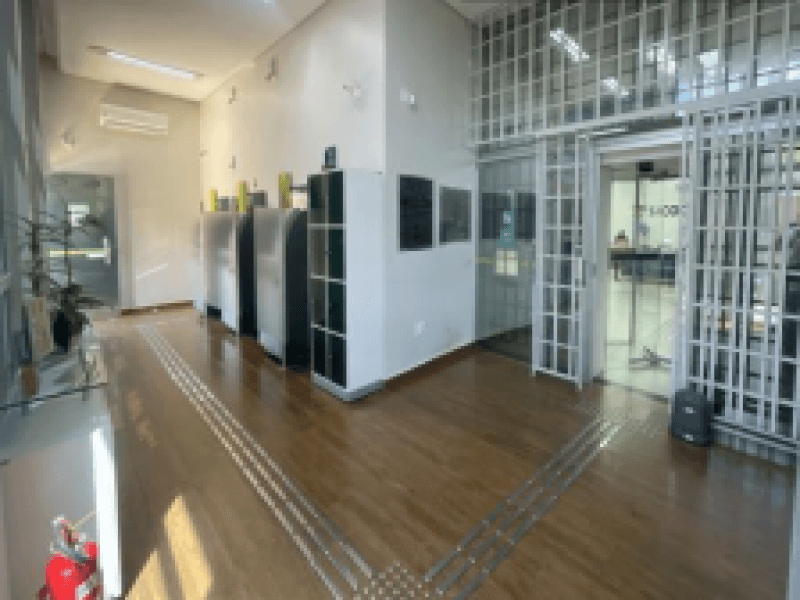 Foto 6 de 18: Comercial em leilão em Pratápolis - MG, bairro Centro — Prédio, Comercial, Centro