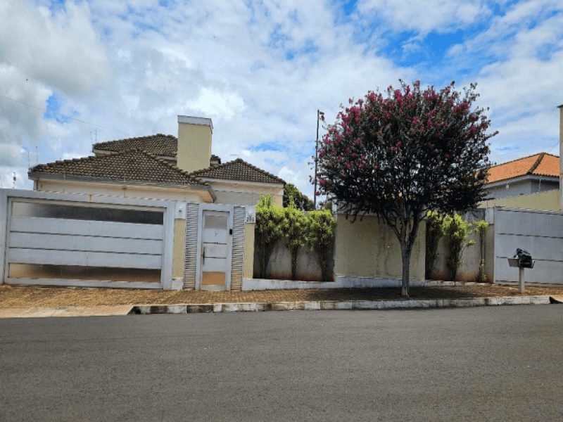 Foto 1 de 3: Casa em leilão em Piacatu - SP, bairro Centro — Casa, Residencial, Centro, 3 Dormitório(s)