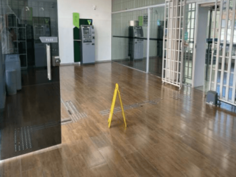 Foto 3 de 12: Comercial em leilão em Itaú De Minas - MG, bairro Centro — Prédio, Comercial, Centro, 6 Vaga(s) De Garagem