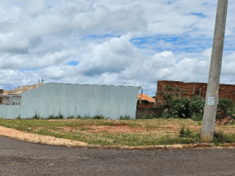 Foto 6 de 7: Terreno em leilão em Piacatu - SP, bairro Centro — Lote, Residencial, Centro