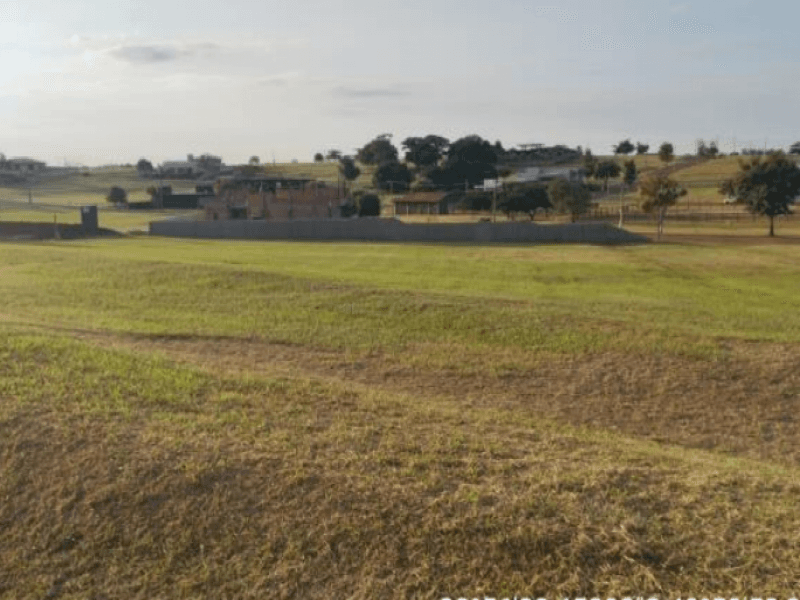Foto 6 de 9: Terreno em leilão em Ourinhos - SP, bairro Parque Trianon — Lote, Residencial, Parque Trianon