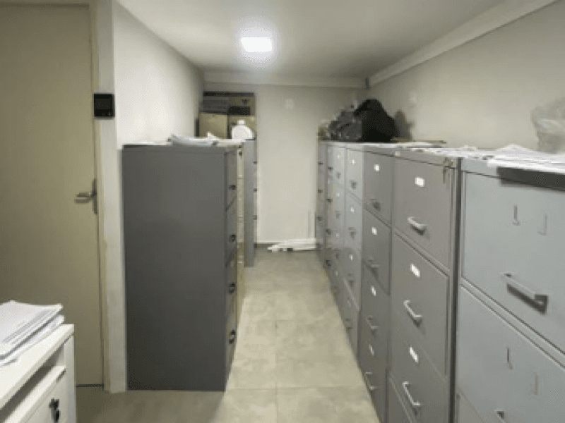 Foto 11 de 12: Comercial em leilão em Itaú De Minas - MG, bairro Centro — Prédio, Comercial, Centro, 6 Vaga(s) De Garagem
