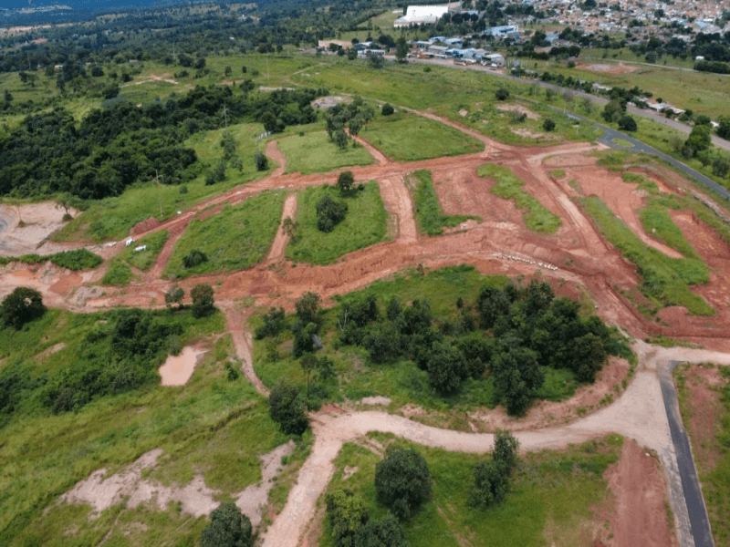 Foto 1 de 20: Terreno em leilão em Mineiros - GO — Lote, Residencial, Loteamento Portal Green Park 02 (composto Por 179 Imóveis)