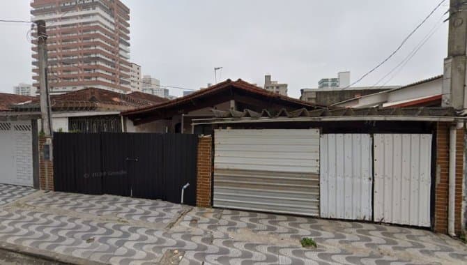 Casa em leilão em Praia Grande - SP — Casa no Litoral 101 m² - Guilhermina - Praia Grande - SP