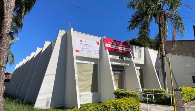 Terreno em leilão em Pardinho - SP — Ex-Agência 198 m² - Centro - Pardinho - SP