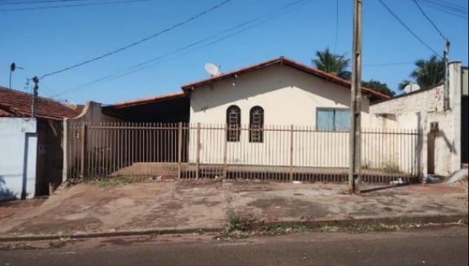 Casa em leilão em Ituiutaba - MG — Casa - Ituiutaba-MG - Av. Tiradentes, 541 - Vila Brasil