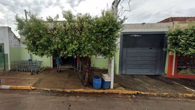 Comercial em leilão em São João Do Pau D'alho - SP — Imóvel Comercial e Residencial - São João do Pau D'Alho-SP - Av. Gov. Carvalho Pinto, 146-Frente e 148-fundos - Centro