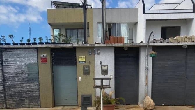 Casa em leilão em Rio De Janeiro - RJ — Casa 103 m² - Guaratiba - Rio de Janeiro - RJ