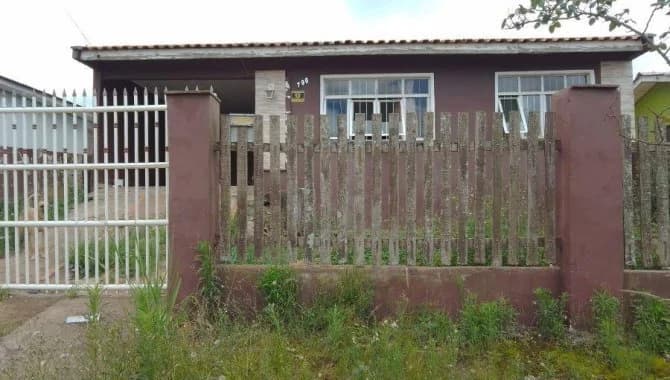 Casa em leilão em Ponta Grossa - PR — Casa, Padrão, 2 Vaga(S) de Garagem
