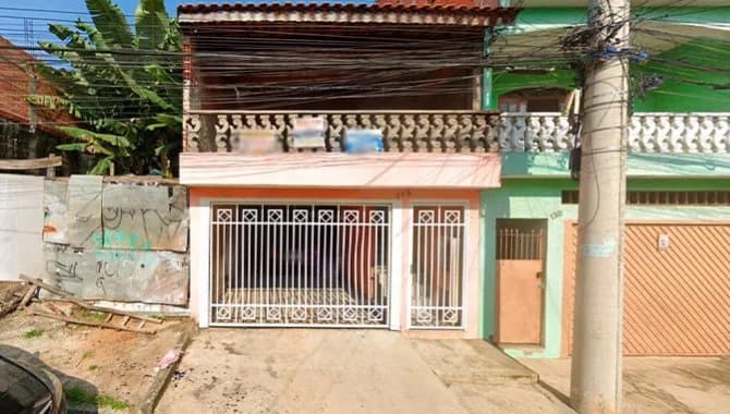 Casa em leilão em Carapicuíba - SP — Direitos sobre Casa 868 m² (área total) - Vila Silviânia - Carapicuíba - SP