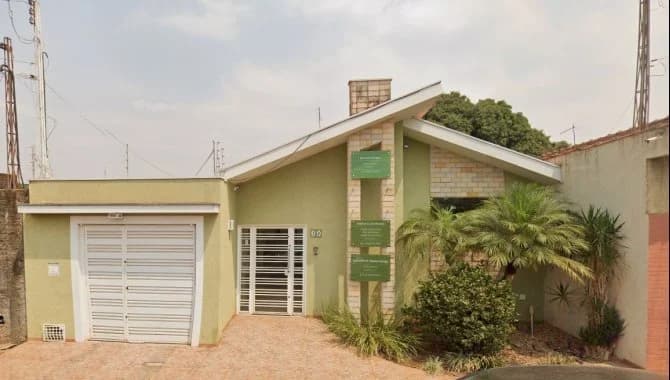 Comercial em leilão em Guará - SP — Imóvel Residencial e Comercial 408 m² (área total) - Guará - SP
