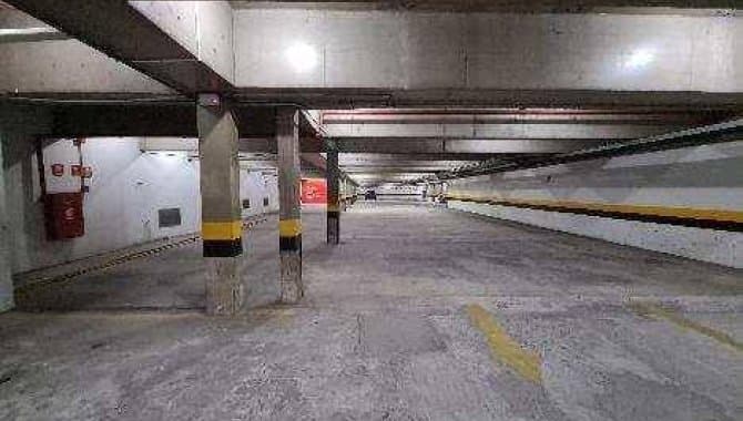 Foto 60 de 64: Terreno em leilão em Curitiba - PR — Ex-Agência 5.847 m² - Centro - Curitiba - PR