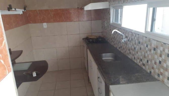 Foto 6 de 30: Casa em leilão em Campina Grande - PB — Casa, Padrão, 1 Vaga(S) de Garagem