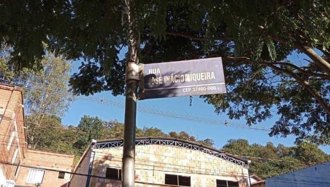 Foto 4 de 33: Casa em leilão em Passa Quatro - MG — Casa, Padrão, 2 Vaga(S) de Garagem