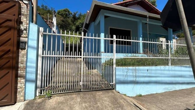 Foto 28 de 33: Casa em leilão em Passa Quatro - MG — Casa, Padrão, 2 Vaga(S) de Garagem